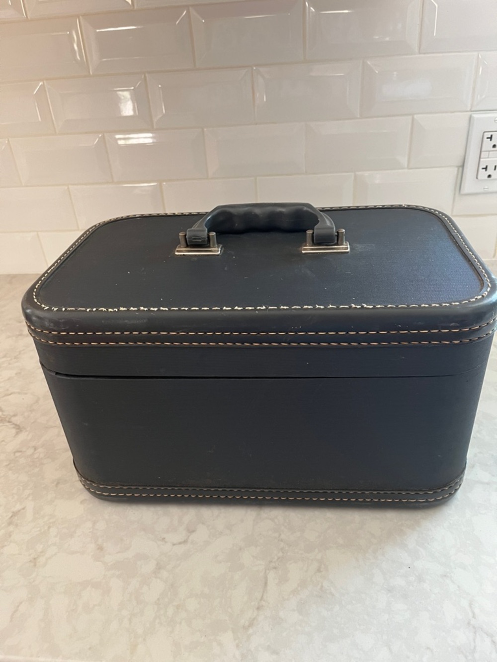 RARE vintage La Parisienne by Crown luggage Train make up case 1940-1950’s - Picture 8 of 13